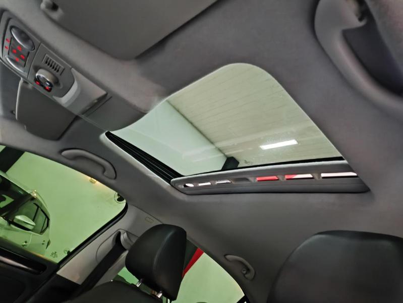 Volkswagen Jetta 2.0 - foto 12