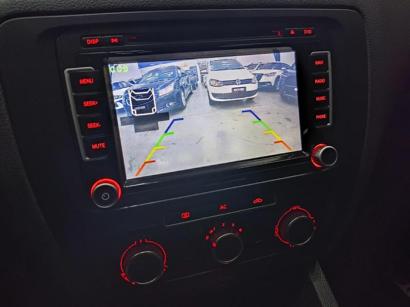 Volkswagen Jetta 2.0 - foto 18