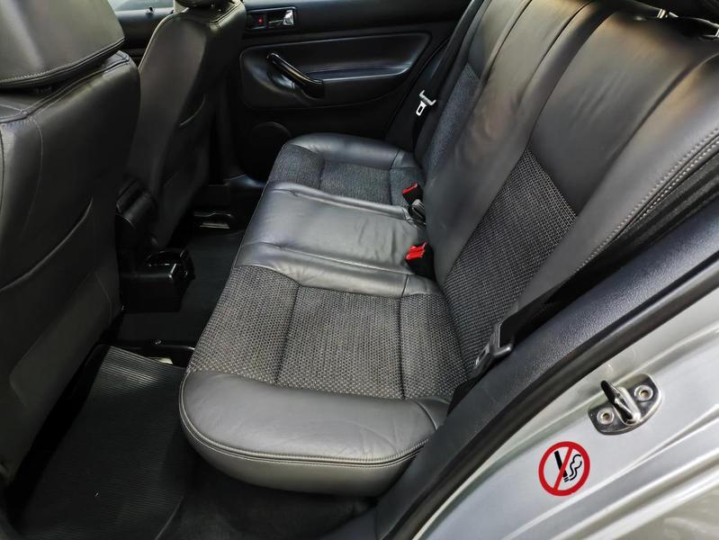 Volkswagen Golf 1.6 Sportline - foto 13