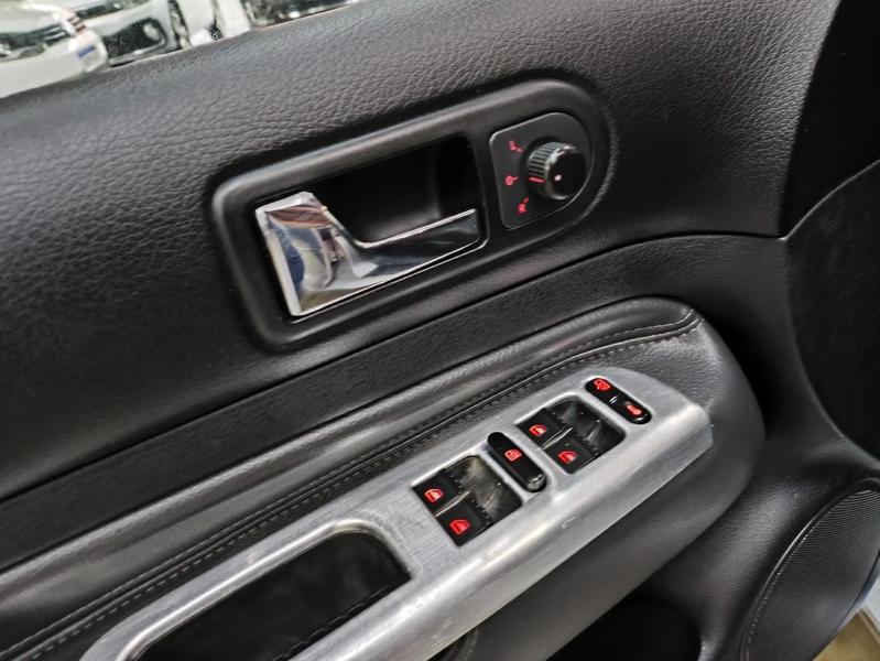 Volkswagen Golf 1.6 Sportline - foto 9