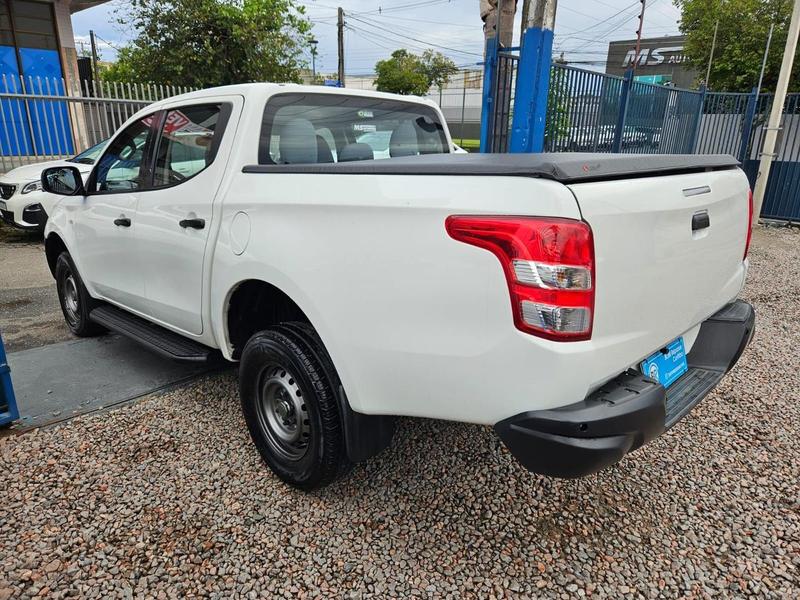 Mitsubishi L200 Triton Gl 2.4 Tb Diesel 4X4 Manual - foto 7