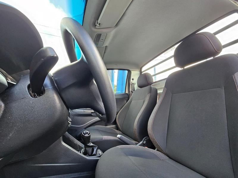 Volkswagen Saveiro Robust 1.6 Total Flex 16V - foto 8