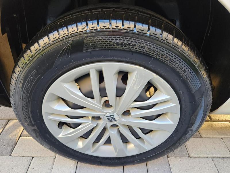 Fiat Cronos Drive 1.3 8V Flex - foto 12