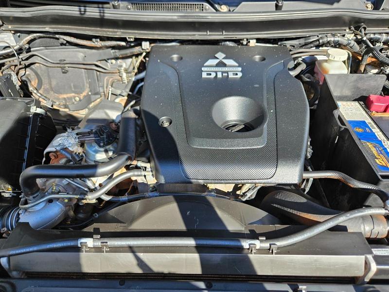 Mitsubishi L200 Triton Gl 2.4 Tb Diesel 4X4 Manual - foto 16