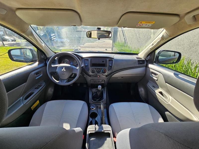Mitsubishi L200 Triton Gl 2.4 Tb Diesel 4X4 Manual - foto 7