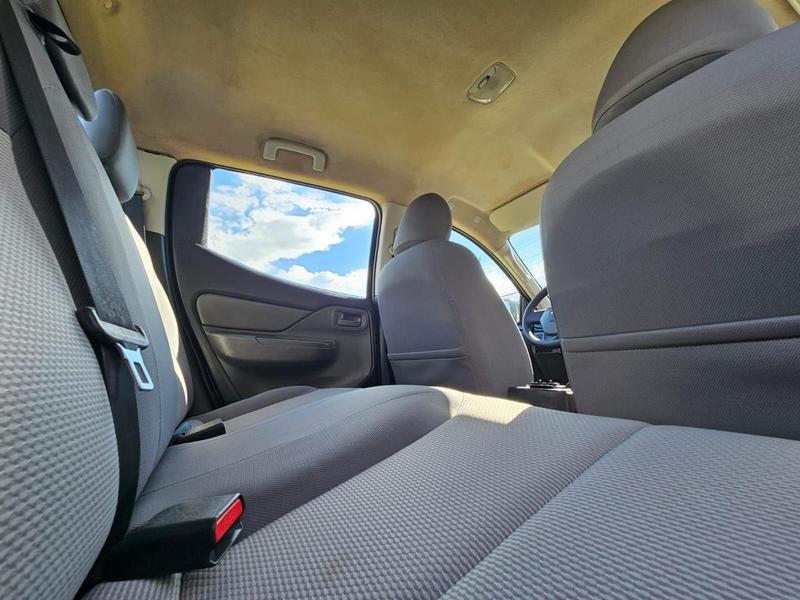 Mitsubishi L200 Triton Gl 2.4 Tb Diesel 4X4 Manual - foto 11
