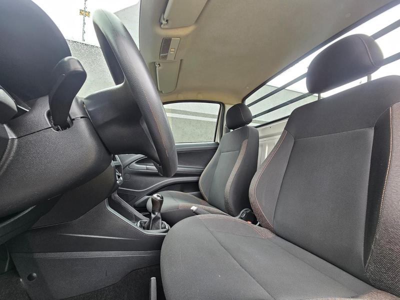 Volkswagen Saveiro Robust 1.6 Total Flex 16V - foto 7