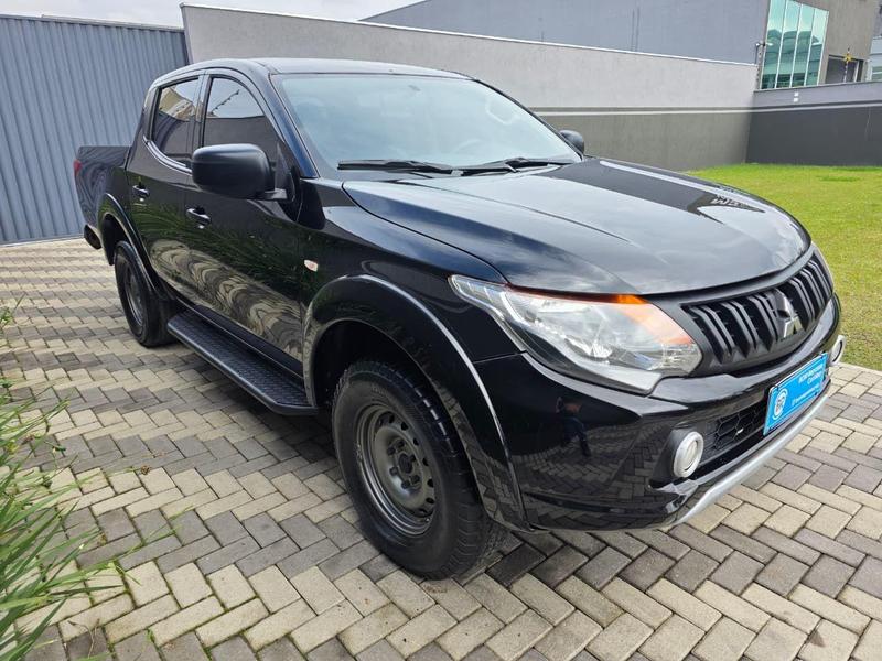 Mitsubishi L200 Triton Gl 2.4 Tb Diesel 4X4 Manual - foto 3