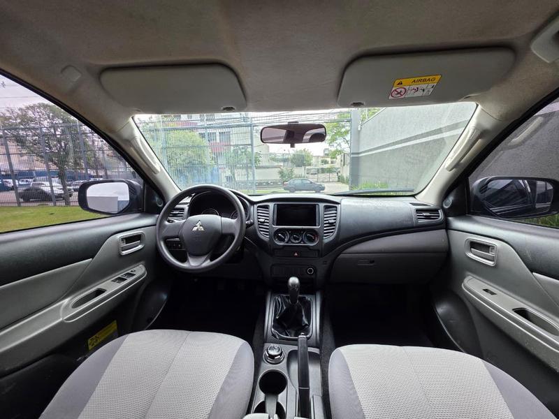 Mitsubishi L200 Triton Gl 2.4 Tb Diesel 4X4 Manual - foto 7