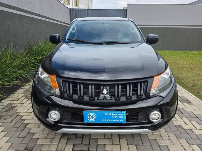 Mitsubishi L200 Triton Gl 2.4 Tb Diesel 4X4 Manual - foto 2
