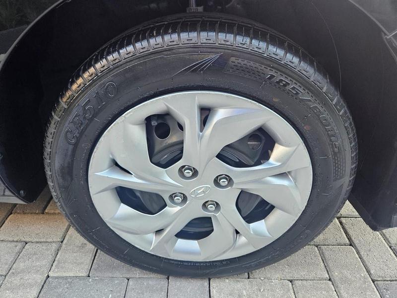 Hyundai HB20S Plus 1.0 Flex 12V Mec. - foto 13