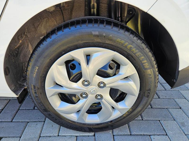 Hyundai HB20 Comfort Plus 1.0 Flex 12V Mec - foto 13