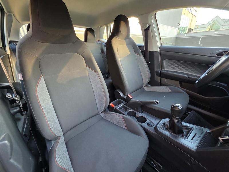 Volkswagen Polo Track 1.0 Flex 12V 5P - foto 8