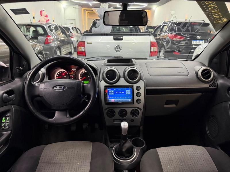 Ford Fiesta Sedan 1.6 Flex - foto 2